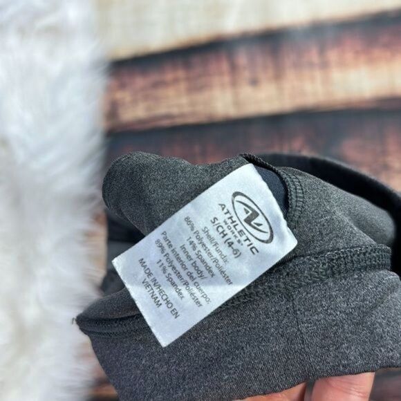 $5 SALE! Open Back Twist Sports Bra - Picture 4 of 4